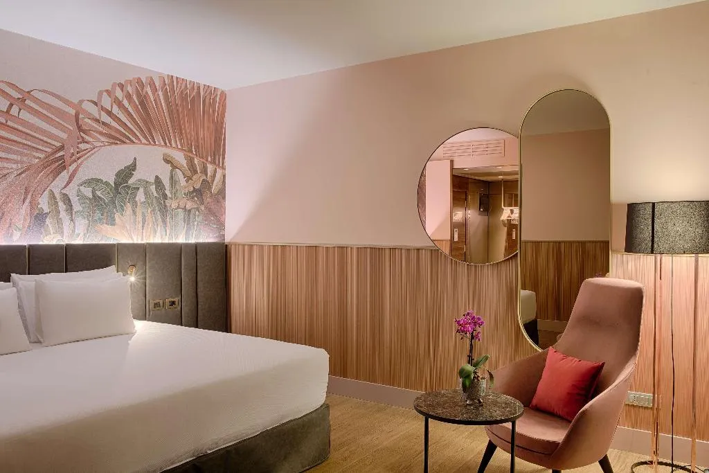 Room, NH Collection Milano Touring, Milan