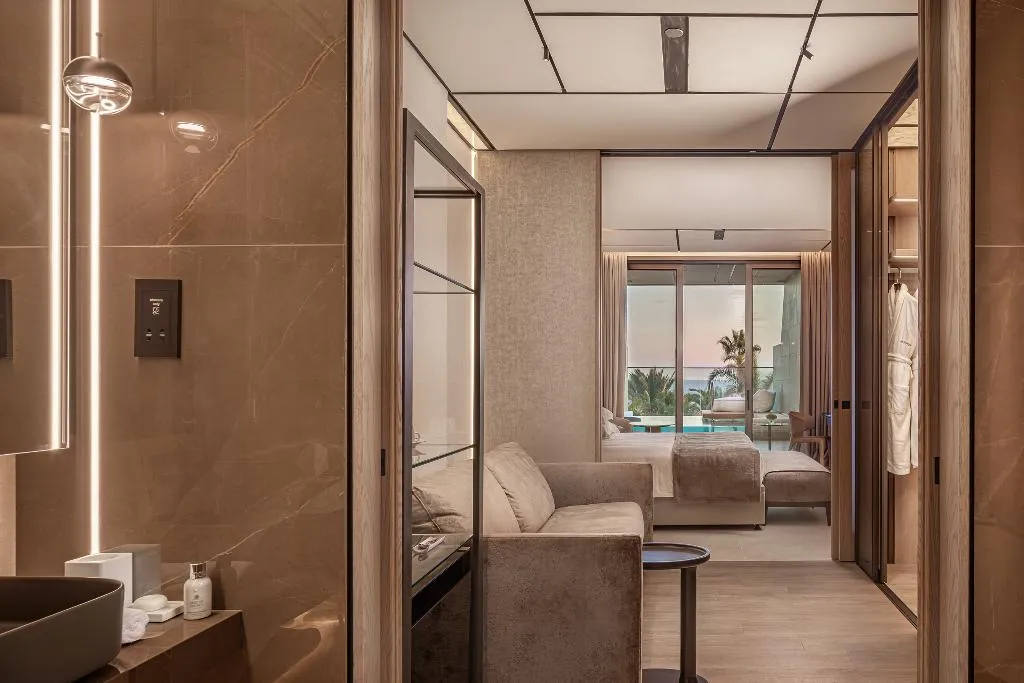 JUNIOR SUITE SEA VIEW WITH PRIVATE POOL Room, Amathus Beach Hotel Limassol, Cyprus