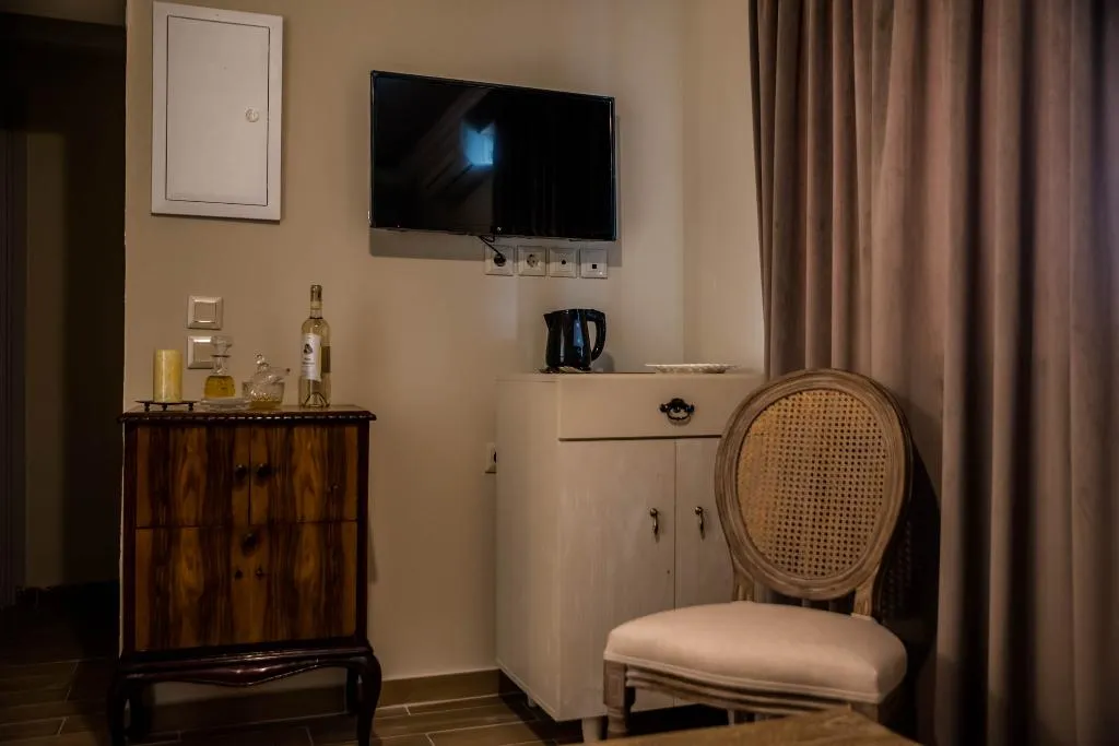SUITE TWO BEDROOMS Room, Kyria Boutique House, Athens