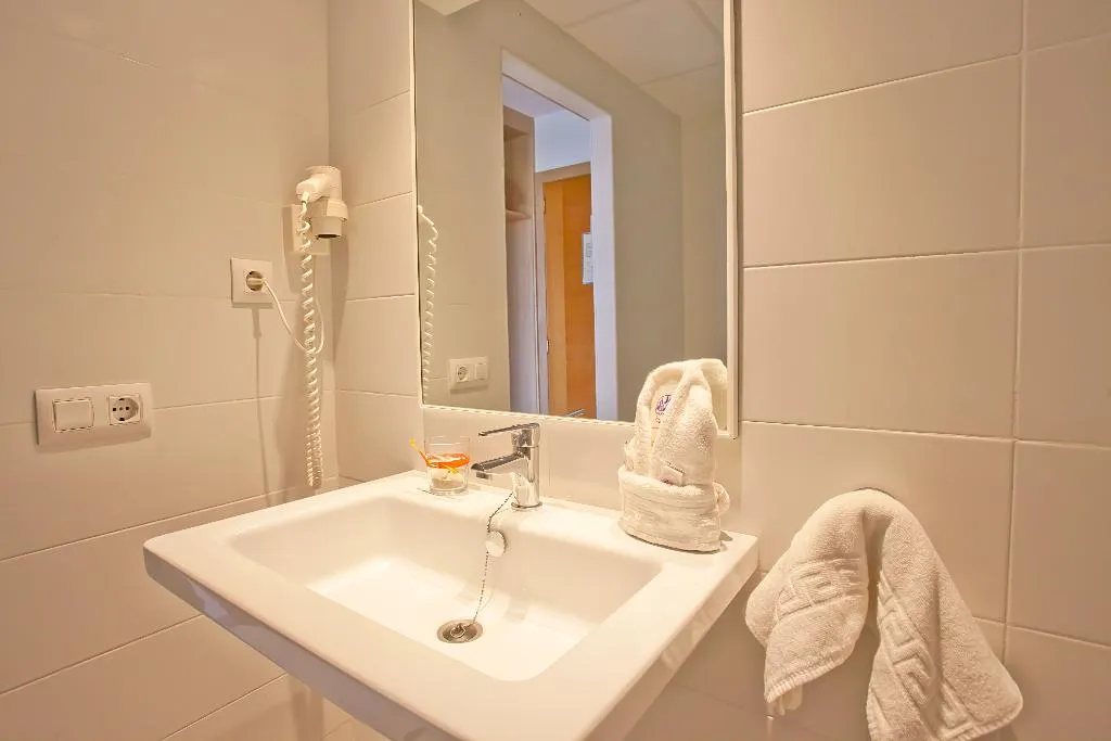 Double or Twin SUPERIOR Room, Playamar Hotel & Apartamentos, Majorca