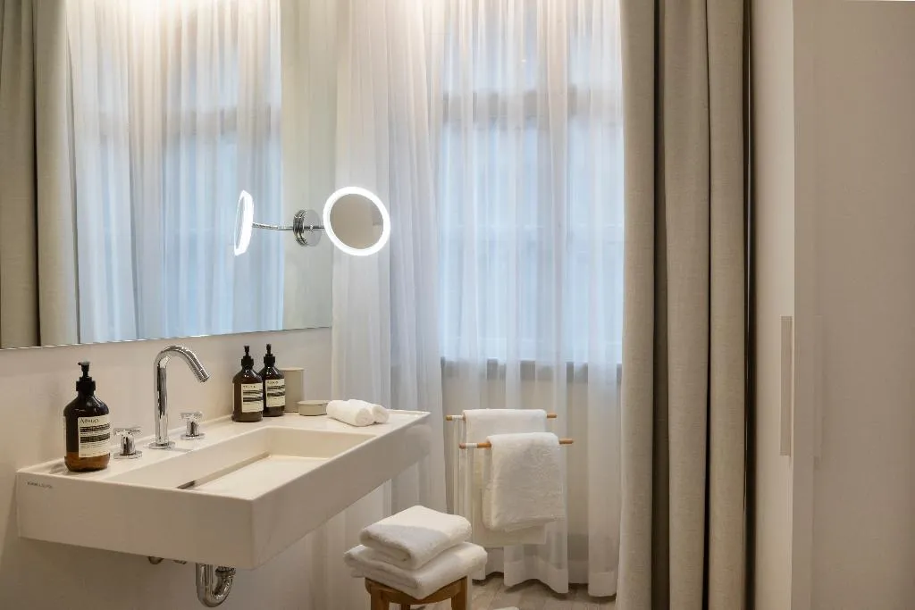DOUBLE CLASSIC Room, Wilmina, Berlin