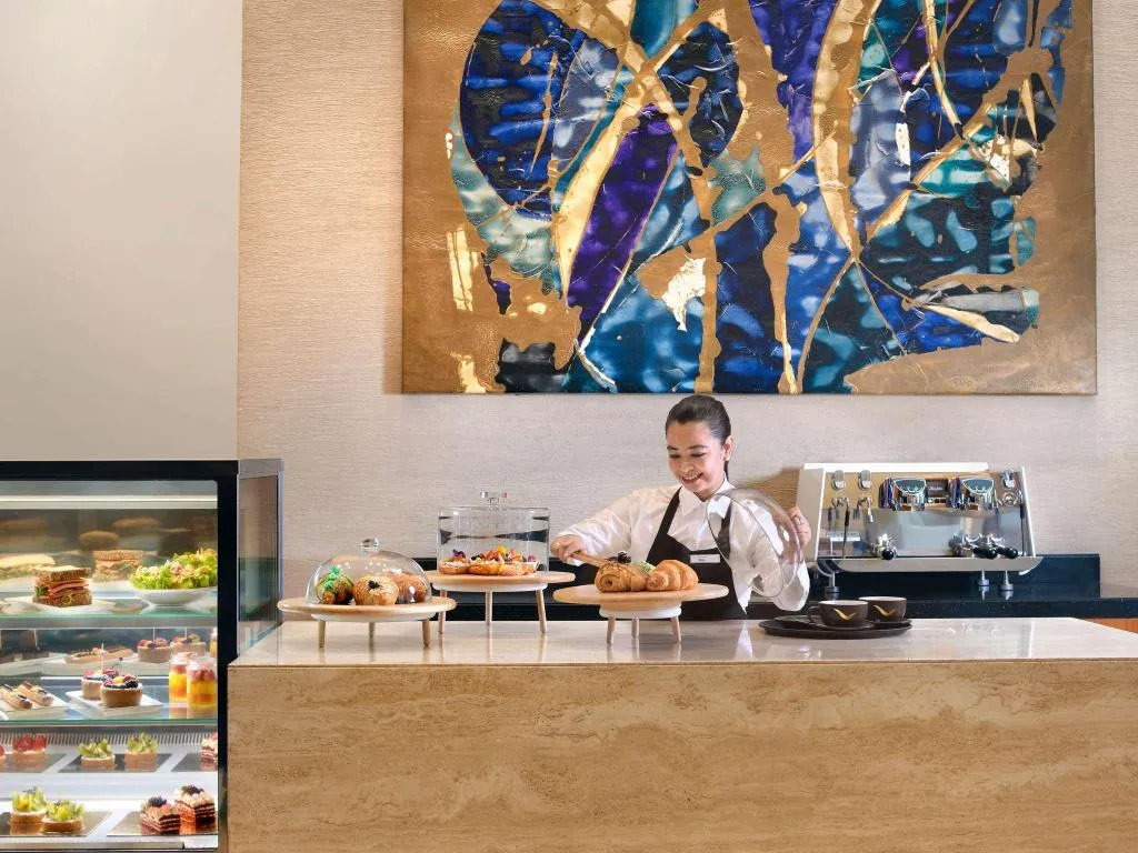 Restaurant, Movenpick Hotel Jumeirah Beach, Dubai