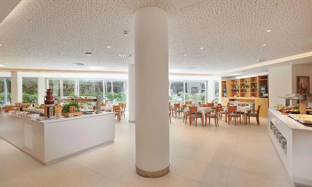 Restaurant, Hipotels Bahia Grande, Majorca