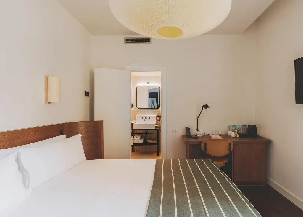 DOUBLE SINGLE USE STANDARD Room, Regina, Barcelona