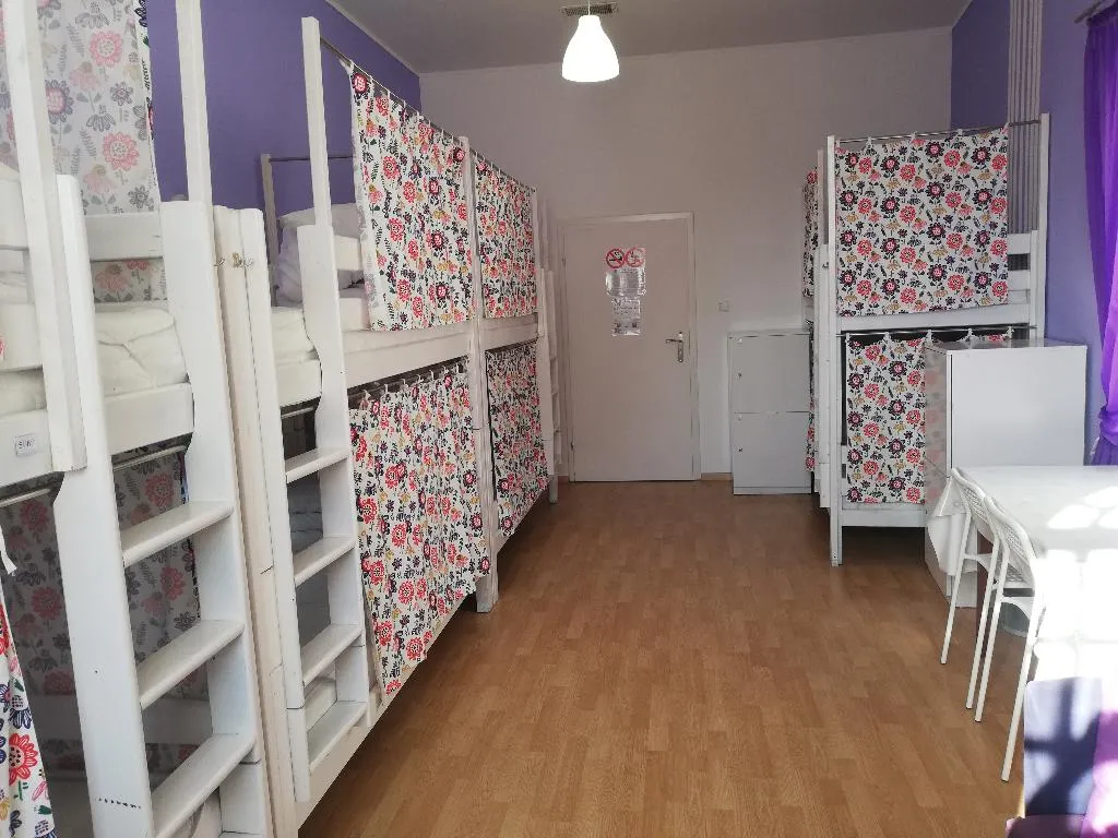 Bed in dormitory CAPACITY 8 Room, Lorf Hostel&Coffee, Krakow