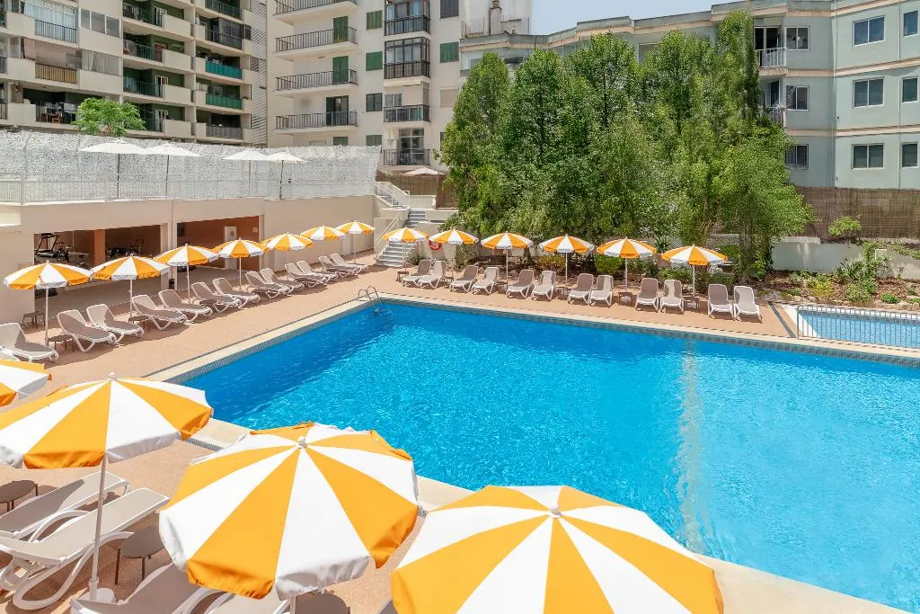 Pool, tent Arenal, Majorca