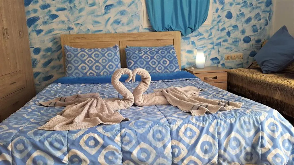 Room, Pleasure Beachside Studios, Santorini