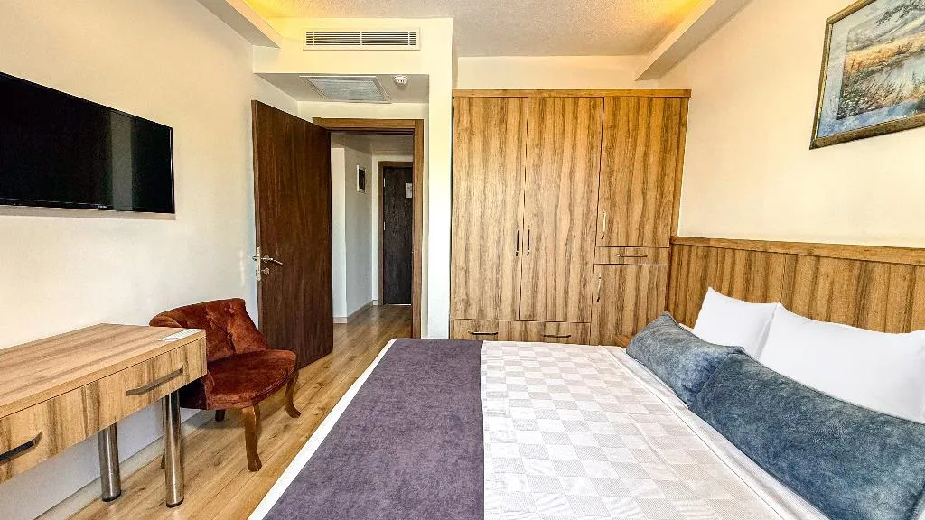 SUITE POOL VIEW Room, Çinar Buti̇k Otel Bodrum, Bodrum