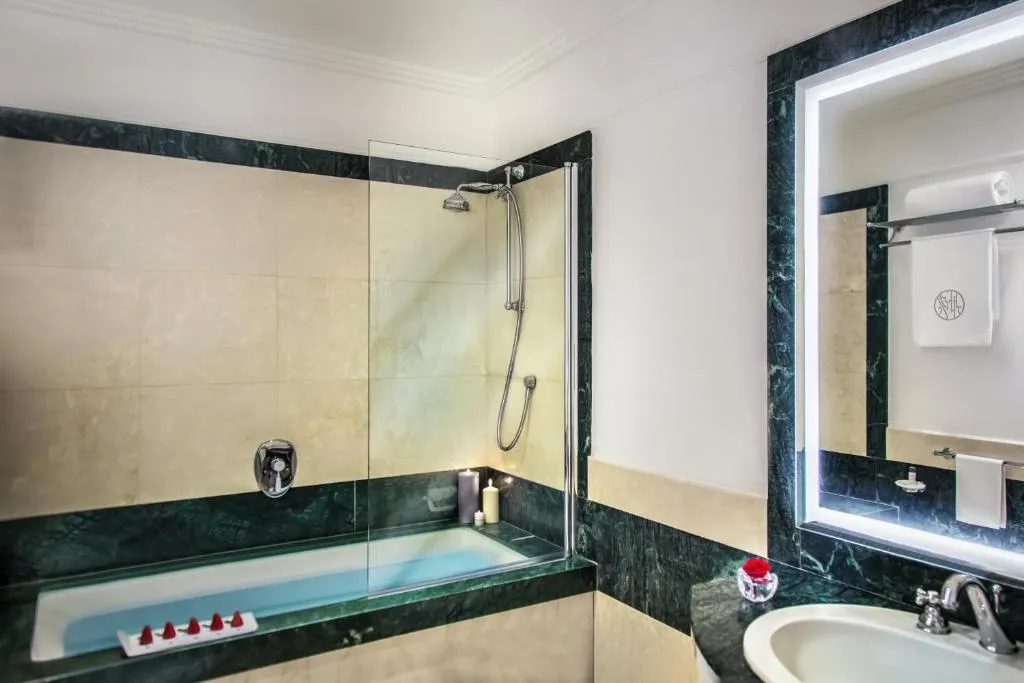DOUBLE SINGLE USE CLASSIC Room, Grand Hotel Santa Lucia, Naples