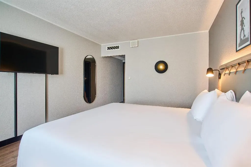 DOUBLE SUPERIOR KING BED Room, Campanile Prime Krakow Old Town, Krakow