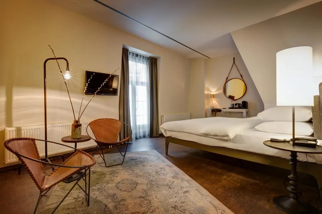 DOUBLE SUPERIOR Room, Hotel V Nesplein, Amsterdam