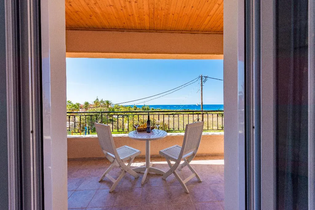 STUDIO CAPACITY 3 Room, Sotiris Apartments, Kefallinia
