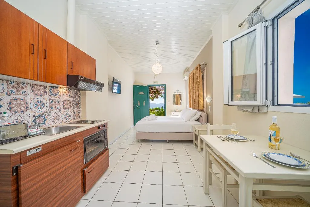 APARTMENT CAPACITY 2 Room, Studios Vrionis Panoramic Sunset, Kefallinia