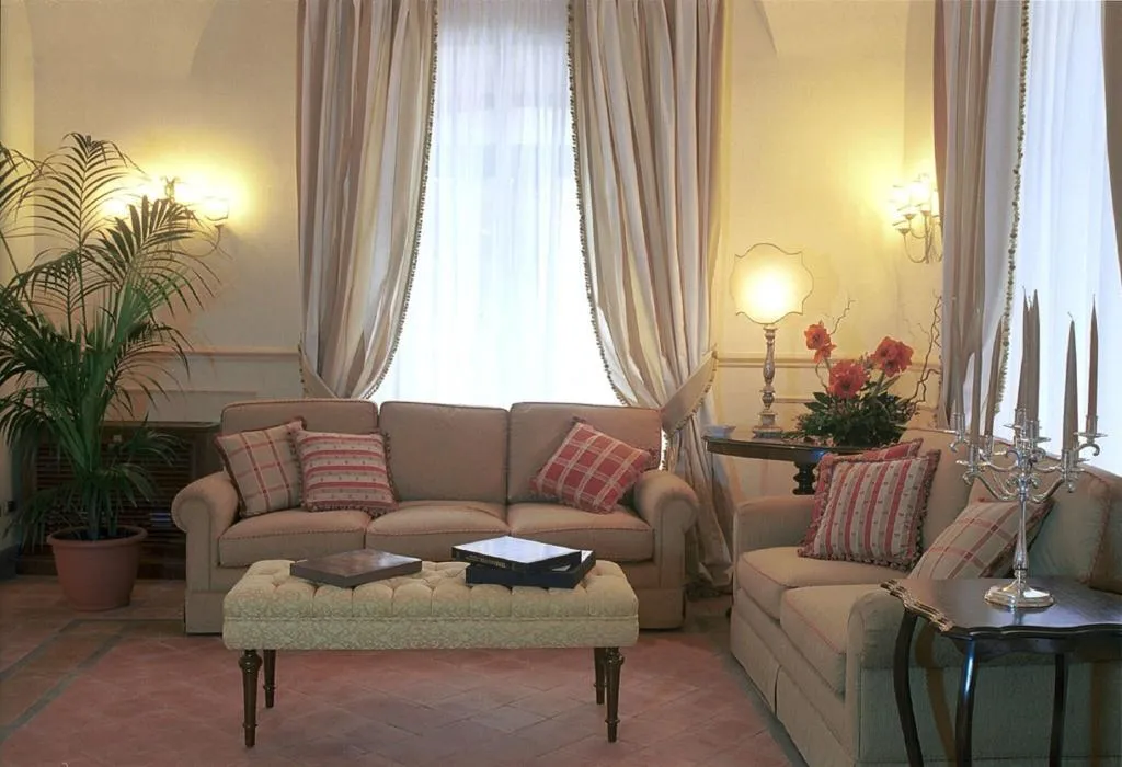 Lobby, La Ville, Catania