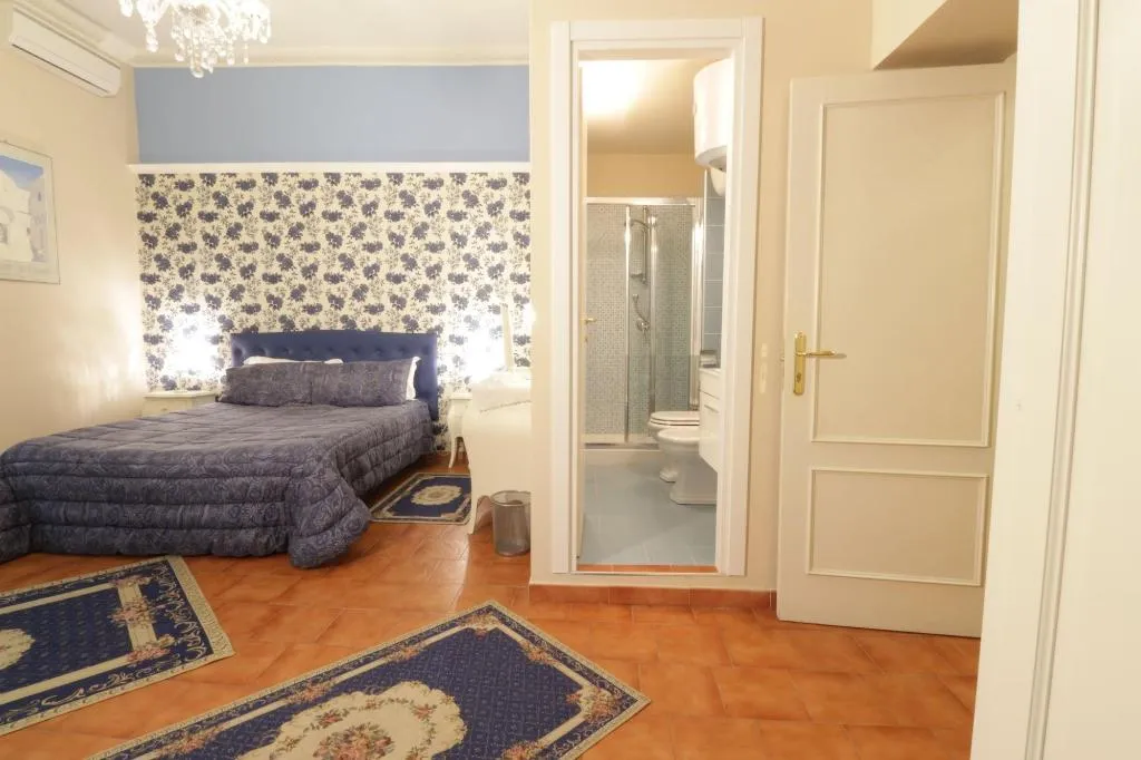 Room, B&B Speranzella, Naples