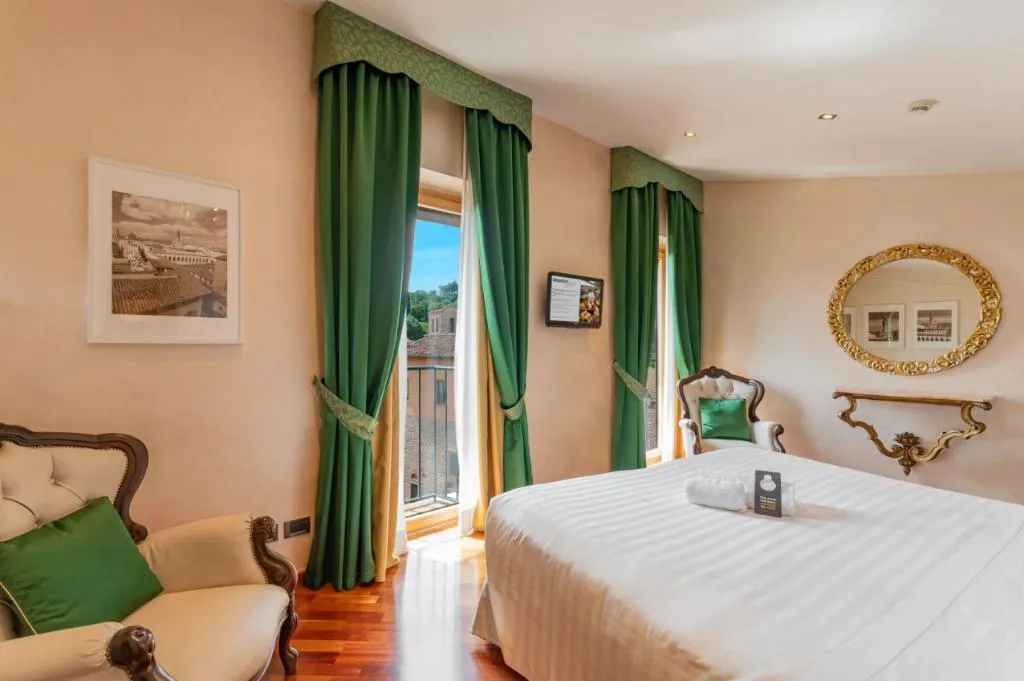 SUITE STANDARD Room, B&B Hotel Firenze Pitti Palace al Ponte Vecchio, Florence
