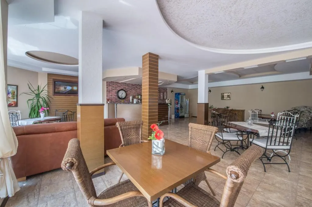Lobby, Alekta, Varna