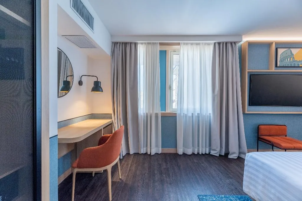 DOUBLE Accessible KING SIZE BED Room, Hilton Garden Inn Rome Colosseum, Rome