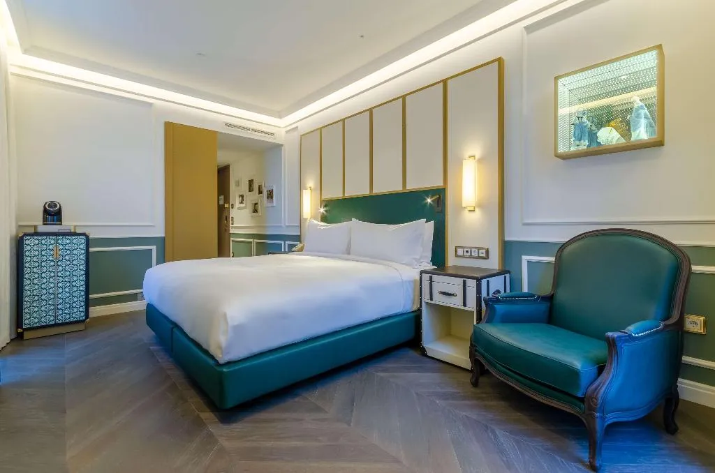 Room, The Emerald House Lisbon, Curio Collection by Hilt, Lisbon