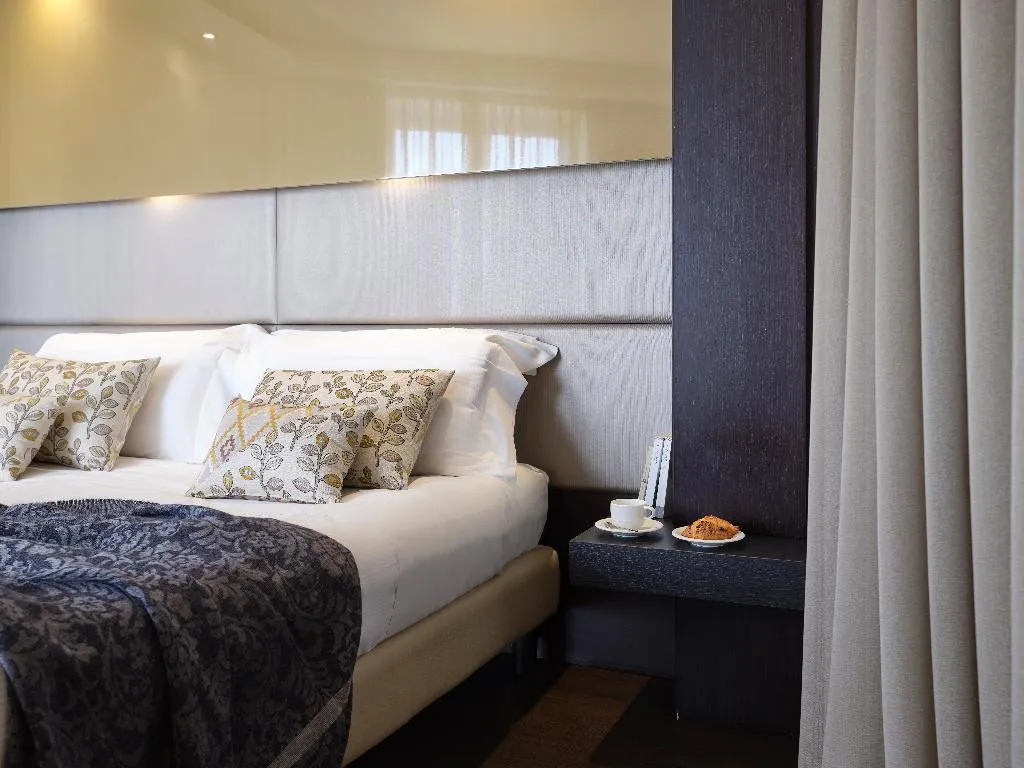JUNIOR SUITE DELUXE Room, Winter Garden Hotel Bergamo Aeroporto, Milan