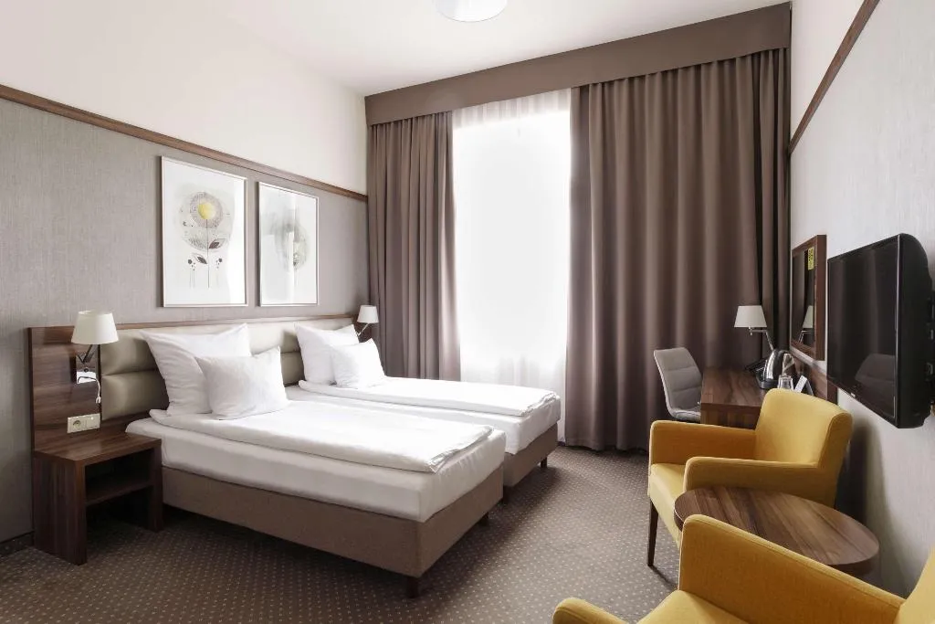 Room, Golden Tulip Krakow City Center, Krakow