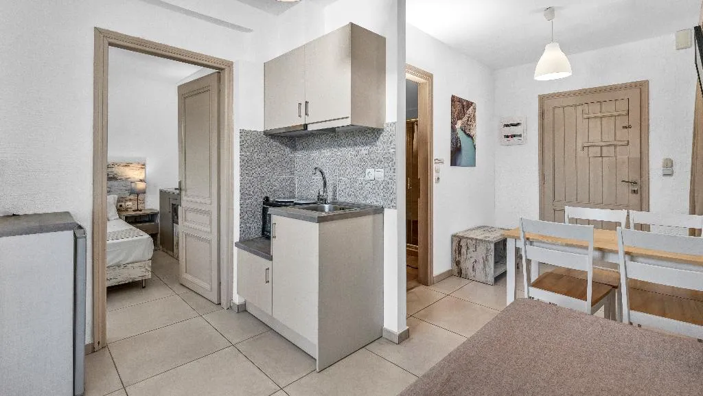 JUNIOR SUITE CAPACITY 3 Room, Erato, Crete