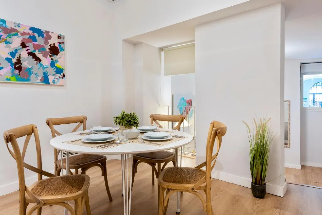 APARTMENT SUPERIOR CAPACITY 4 Room, Suites Sevilla Plaza, Seville