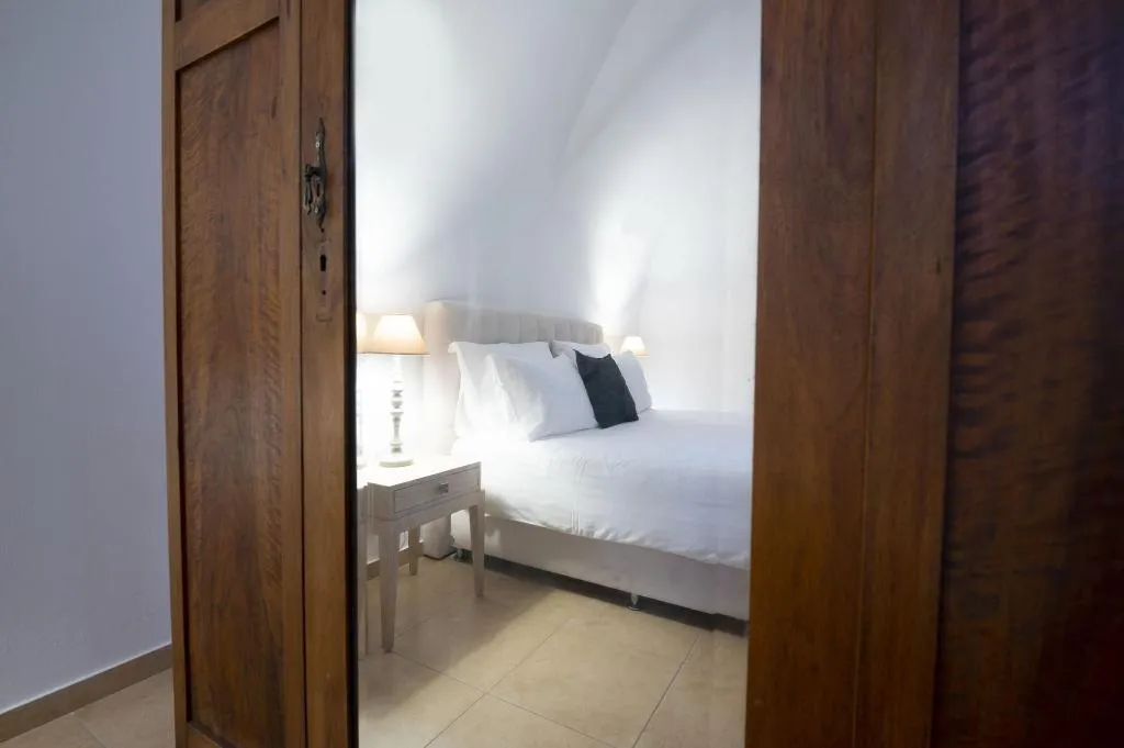 Room, Estate 1896, Santorini
