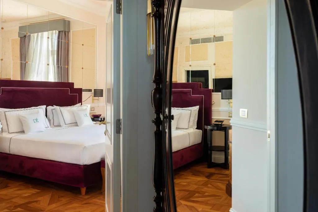 SUITE Presidential Room, Grand Hotel Des Étrangers, Catania