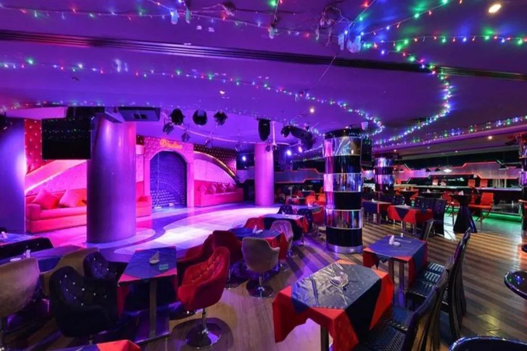 Bar, Grand Astoria Hotel, Dubai