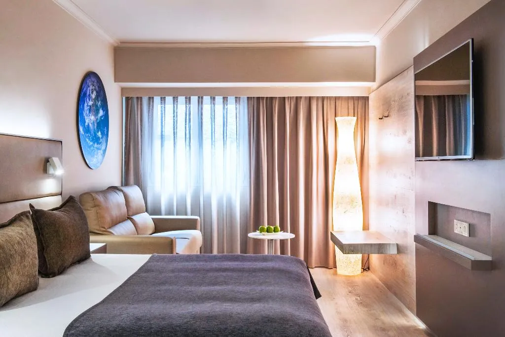 FAMILY ROOM DELUXE Room, Salles Hotel Pere IV, Barcelona