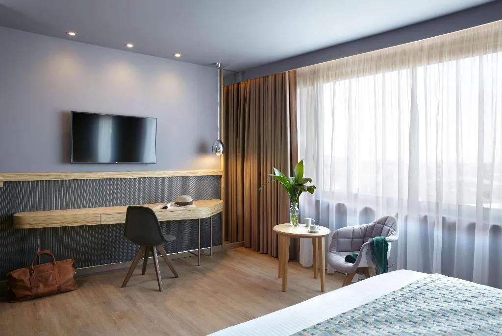 Room, Wyndham Grand Athens, Athens