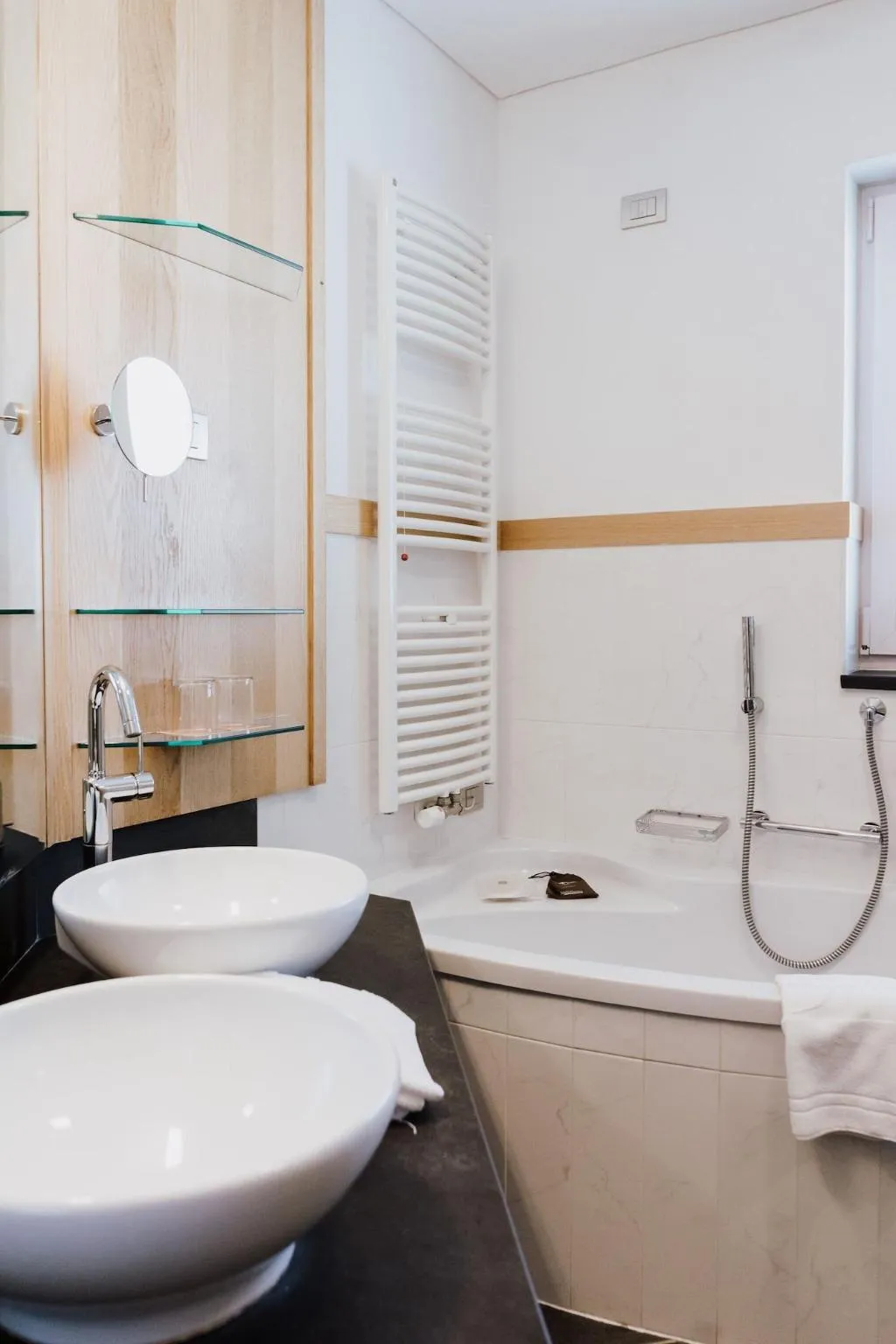 Room, Lac Salin Spa & Mountain Resort, Milan