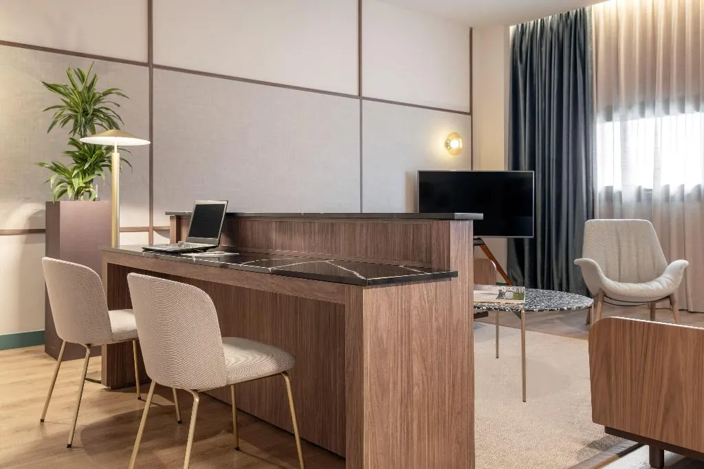 SUITE STANDARD Room, Melia Milano, Milan