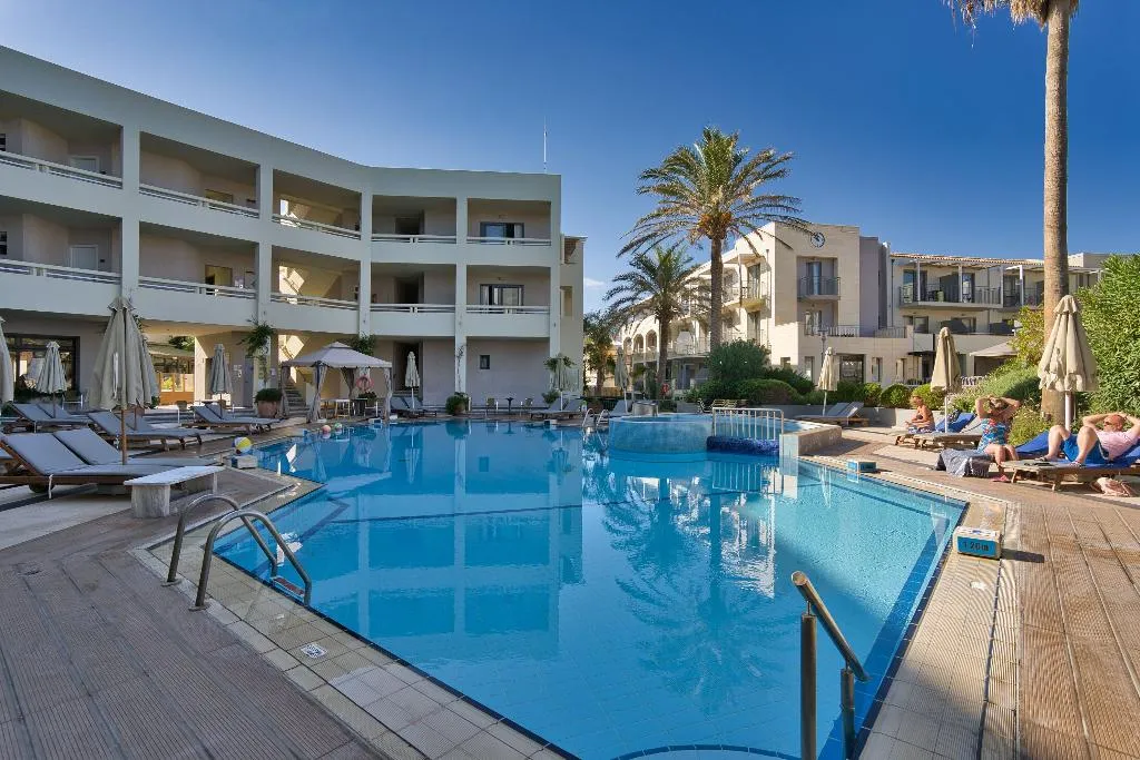Pool, Pearl Beach, Crete