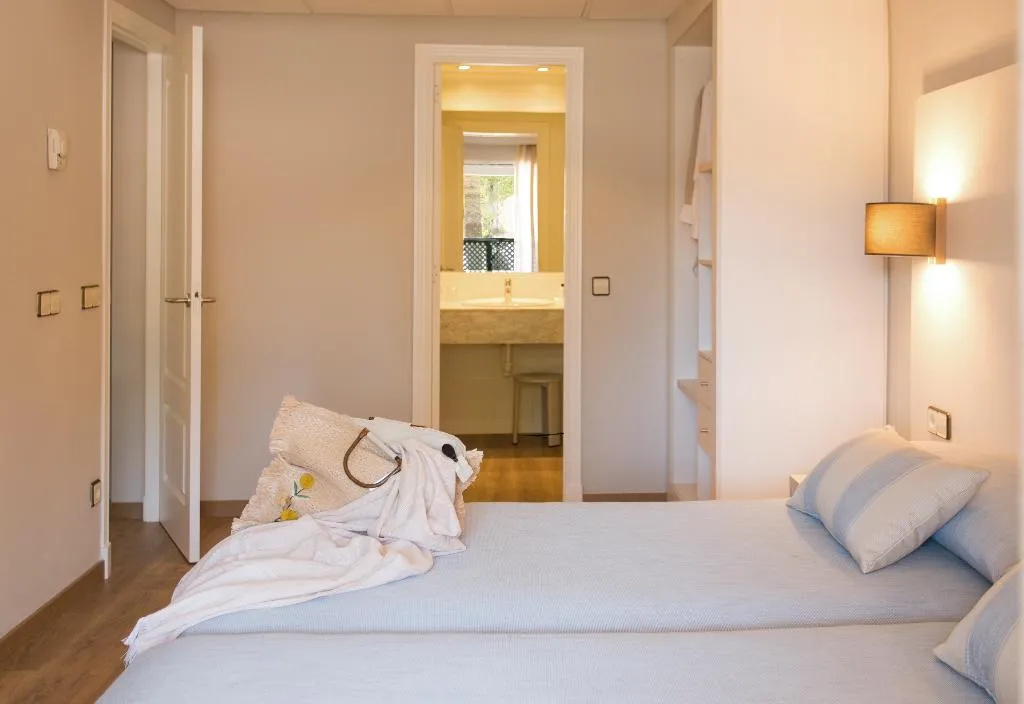 APARTMENT TWO BEDROOMS Room, Minura Cala Galdana & Apartamentos d´Aljandar, Menorca