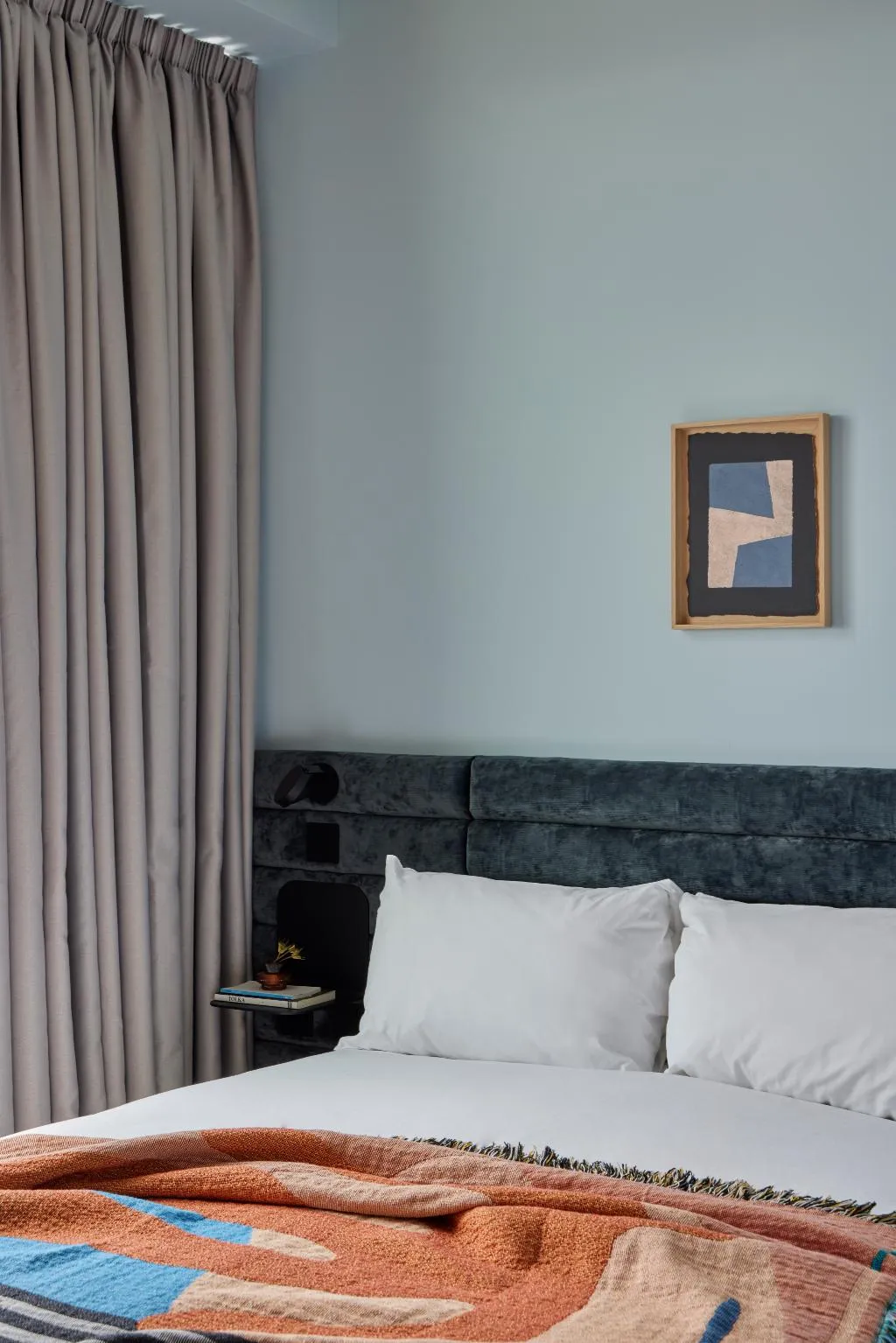 STUDIO CITY VIEW Room, Beckett Locke, North Docks, Dublin