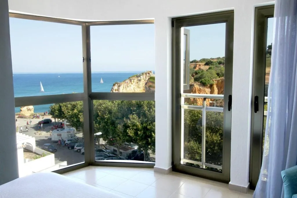 JUNIOR SUITE PARTIAL SEA VIEW Room, Carvi Beach Hotel, Algarve