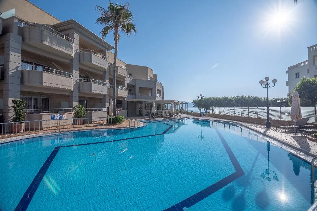 Pool, Molos Bay, Crete