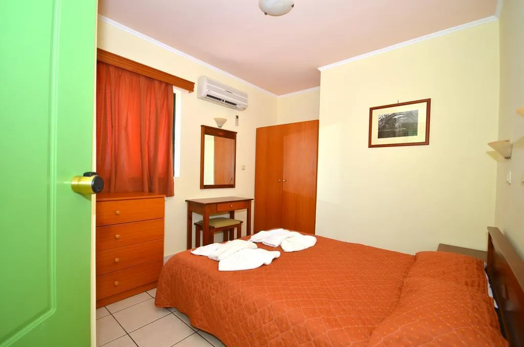 Room, Aloni Suites, Crete