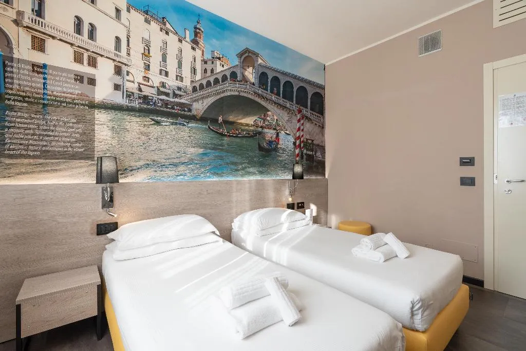 Room KING SIZE BED Room, Jet Hotel, Sure Hotel Collection by Best Western, Milan