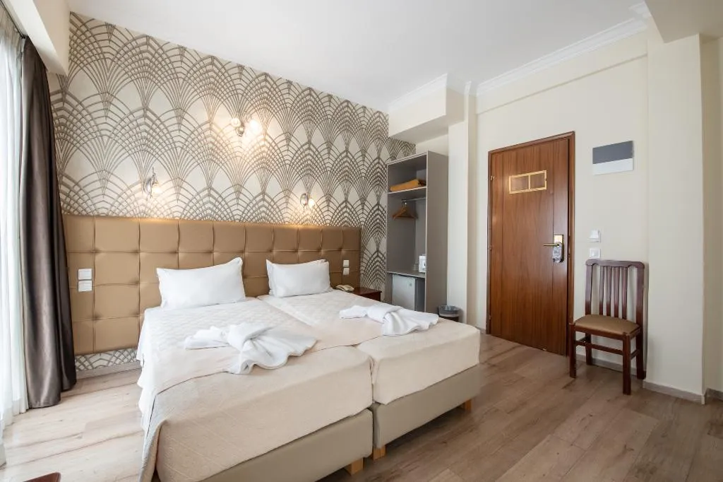 QUADRUPLE STANDARD Room, Golden City, Athens