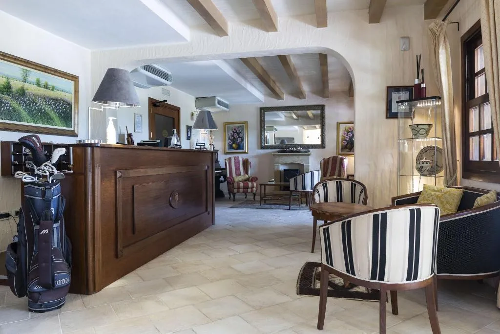 Lobby, Is Benas Country Lodge, Cagliari