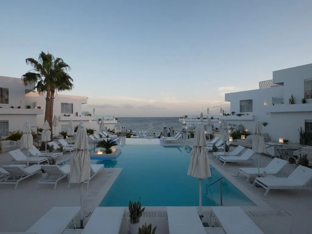Pool, Lani's Suites de Luxe, Lanzarote
