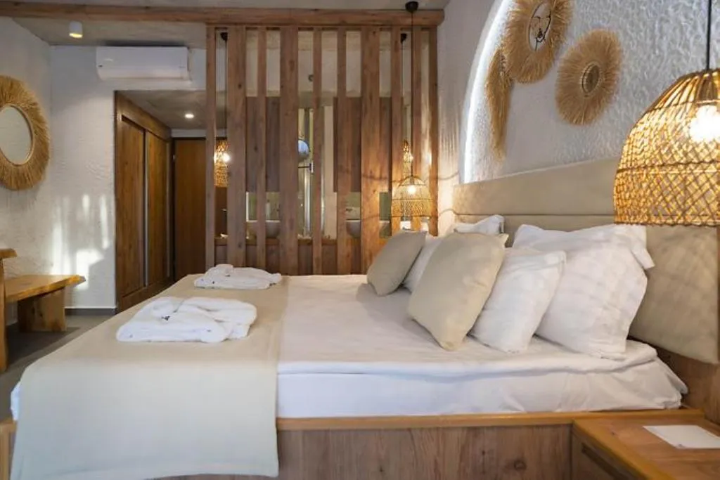 DOUBLE LAKE VIEW Room, Flora Garden Beach Side, Antalya