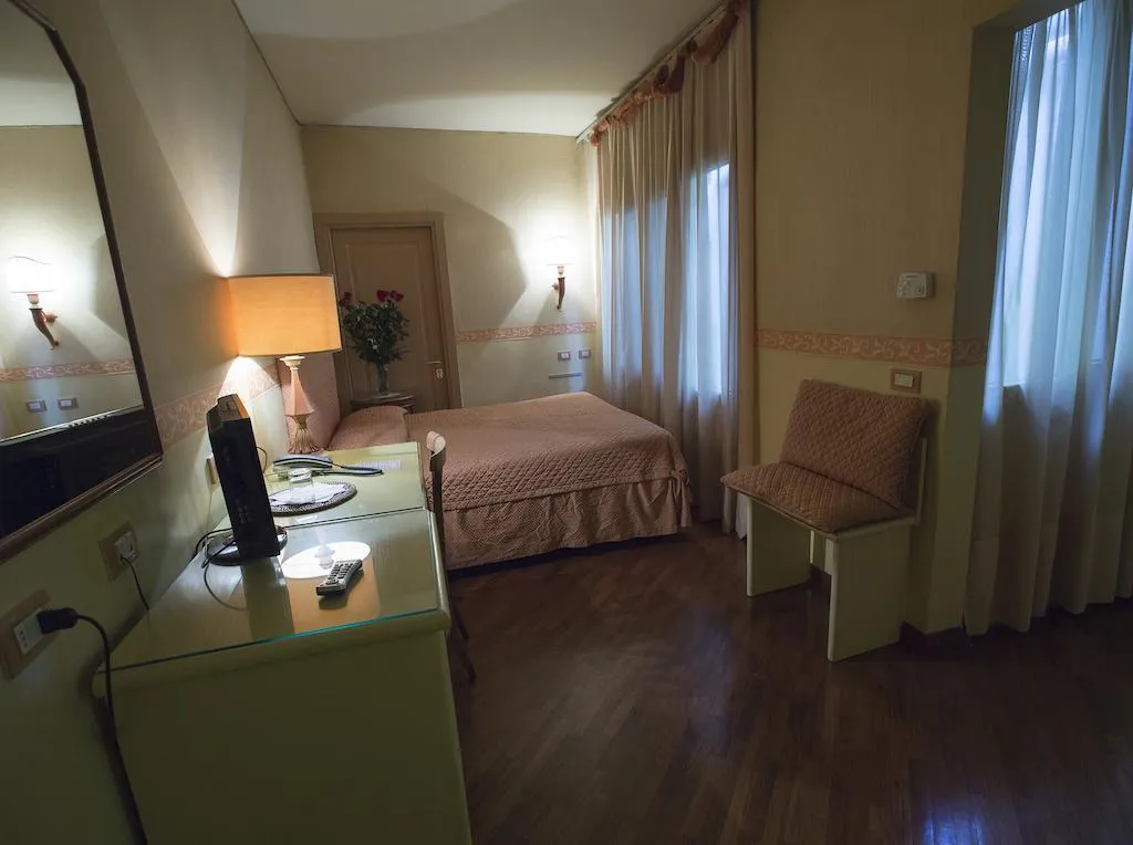 DOUBLE ECONOMY Room, Aurora Florence, Florence