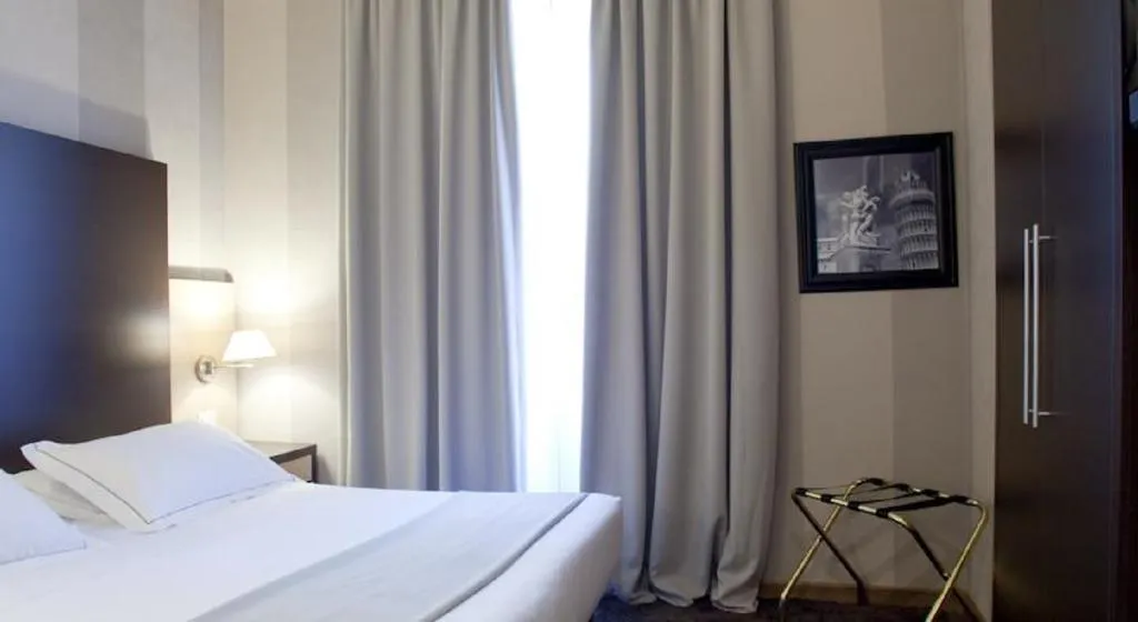 QUADRUPLE STANDARD Room, c-hotels Club, Florence