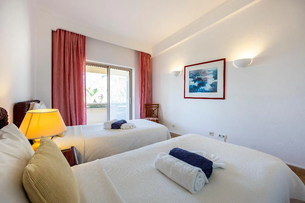 APARTMENT TWO BEDROOMS Room, Vila Palmeira, Algarve
