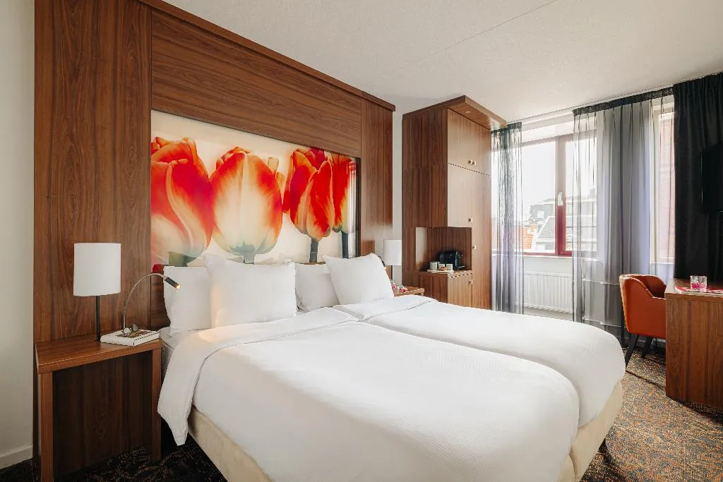 TWIN COMFORT Room, Leonardo Eden Hotel Amsterdam City Center, Amsterdam