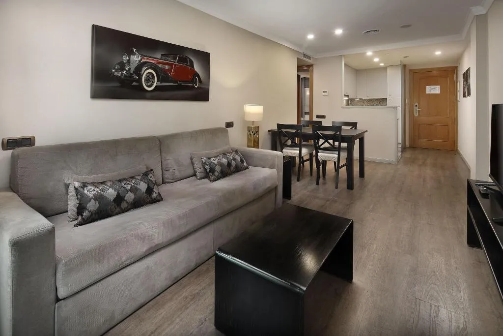 APARTMENT TWO DOUBLE BEDS Room, Hispanos 7 Suiza Apartament-Restaurant, Barcelona